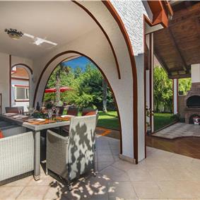 4 Bedroom Villa with Pool and Annex near Porec, Sleeps 8